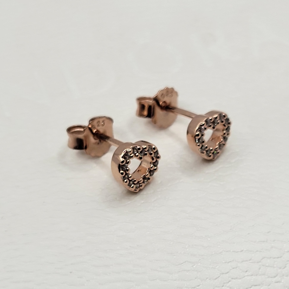 ❤️ Authentic Pandora ROSE HEART STUD EARRINGS - Picture 4 of 6